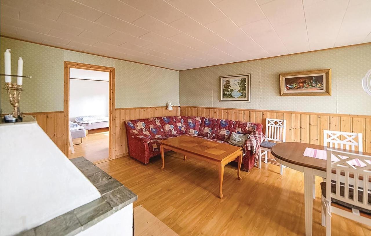 2 Bedroom Gorgeous Home In Hestra Algutstorp Exterior photo